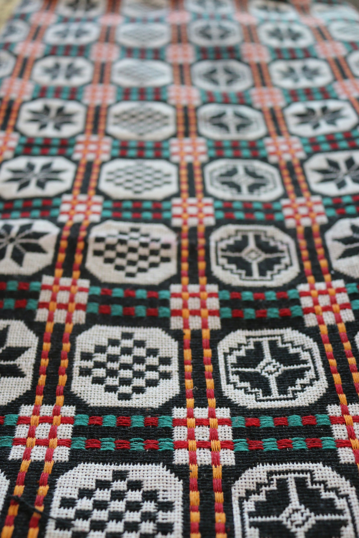 Handwoven khes in black and ivory with geometric octagonal motifs and multicolor grid – Bistaray