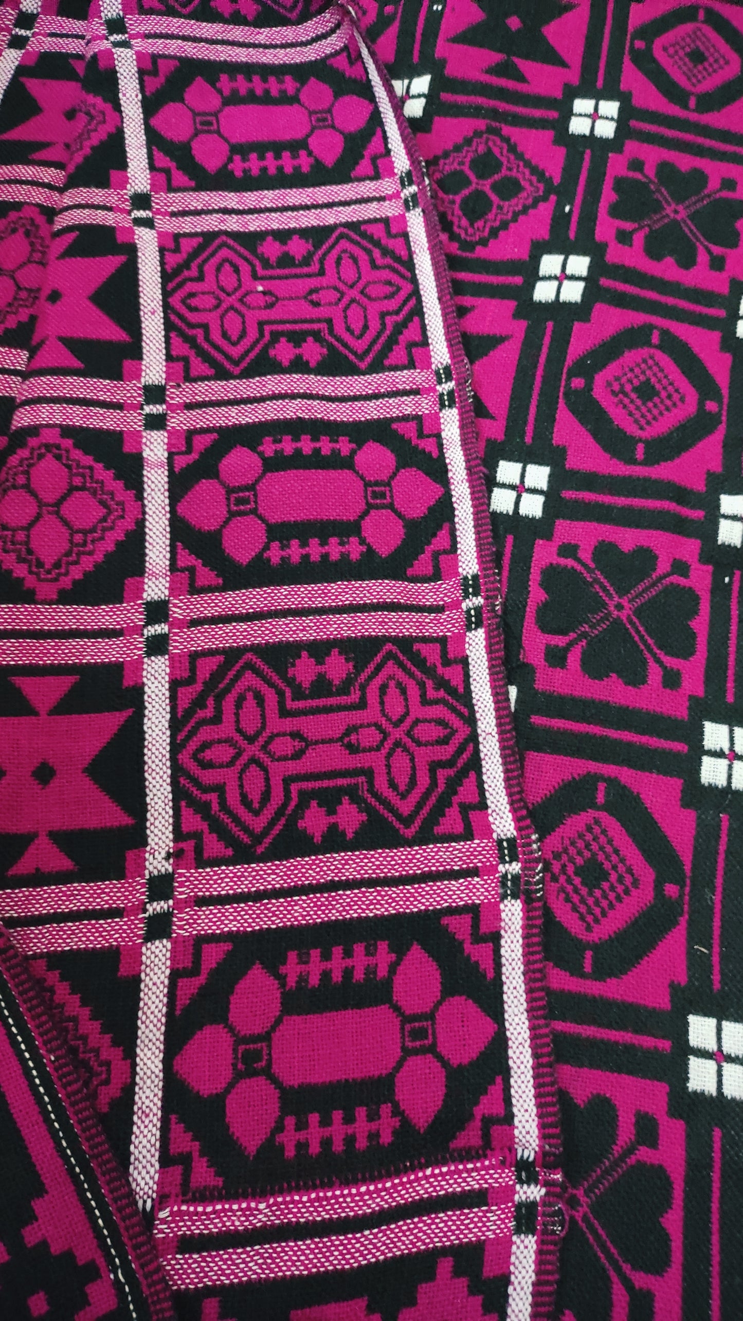 Magenta handwoven khes with geometric black and white motifs – Bistaray