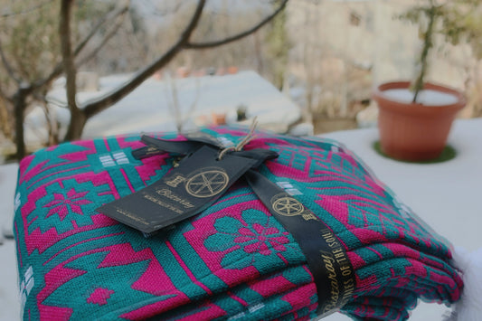 Teal & Pink Woollen Khes