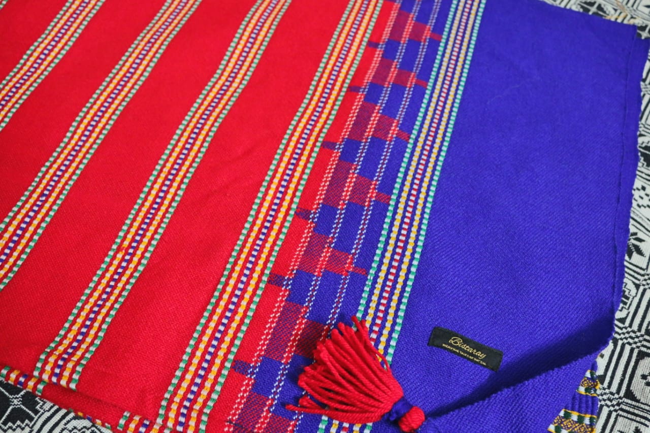 Red & Blue Woollen Khes