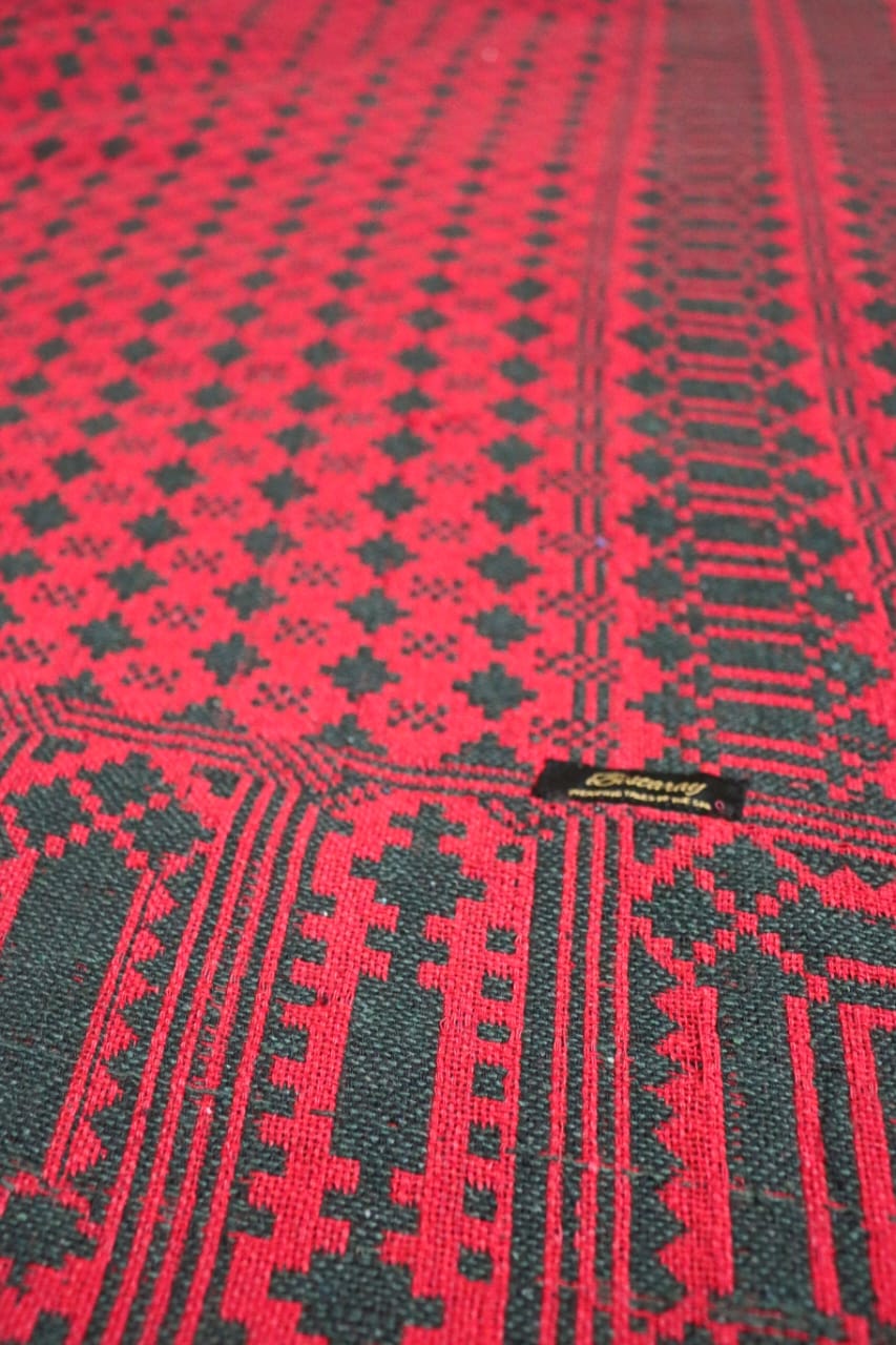 Red Majnu Khes