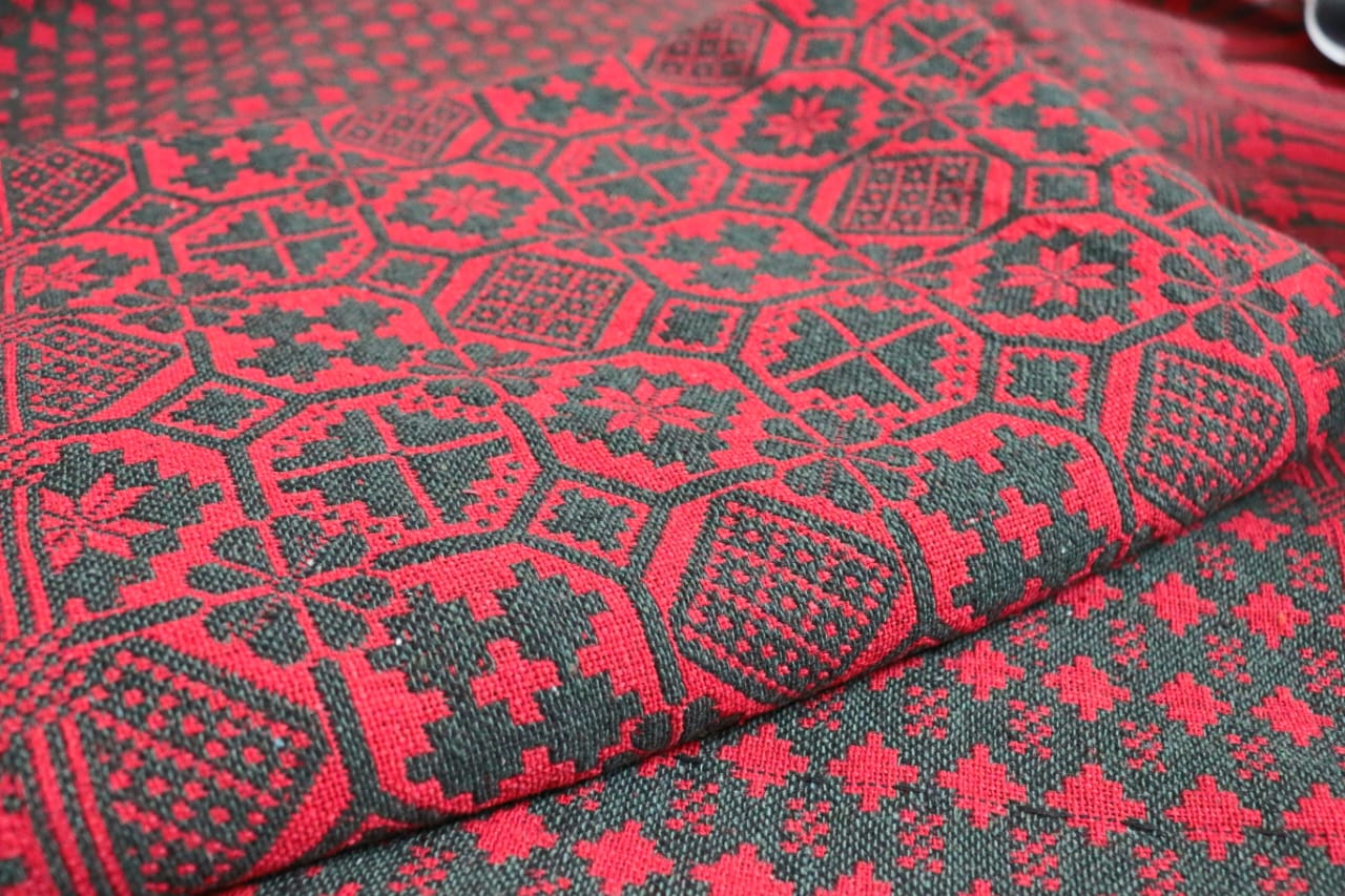 Red Majnu Khes