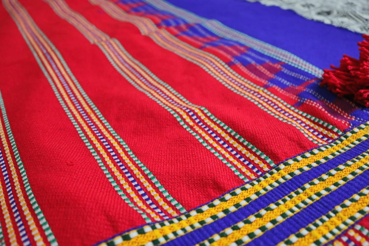Red & Blue Woollen Khes