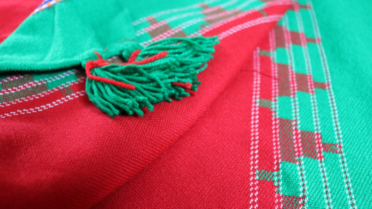 Red & Green Woollen Khes (Duhar)