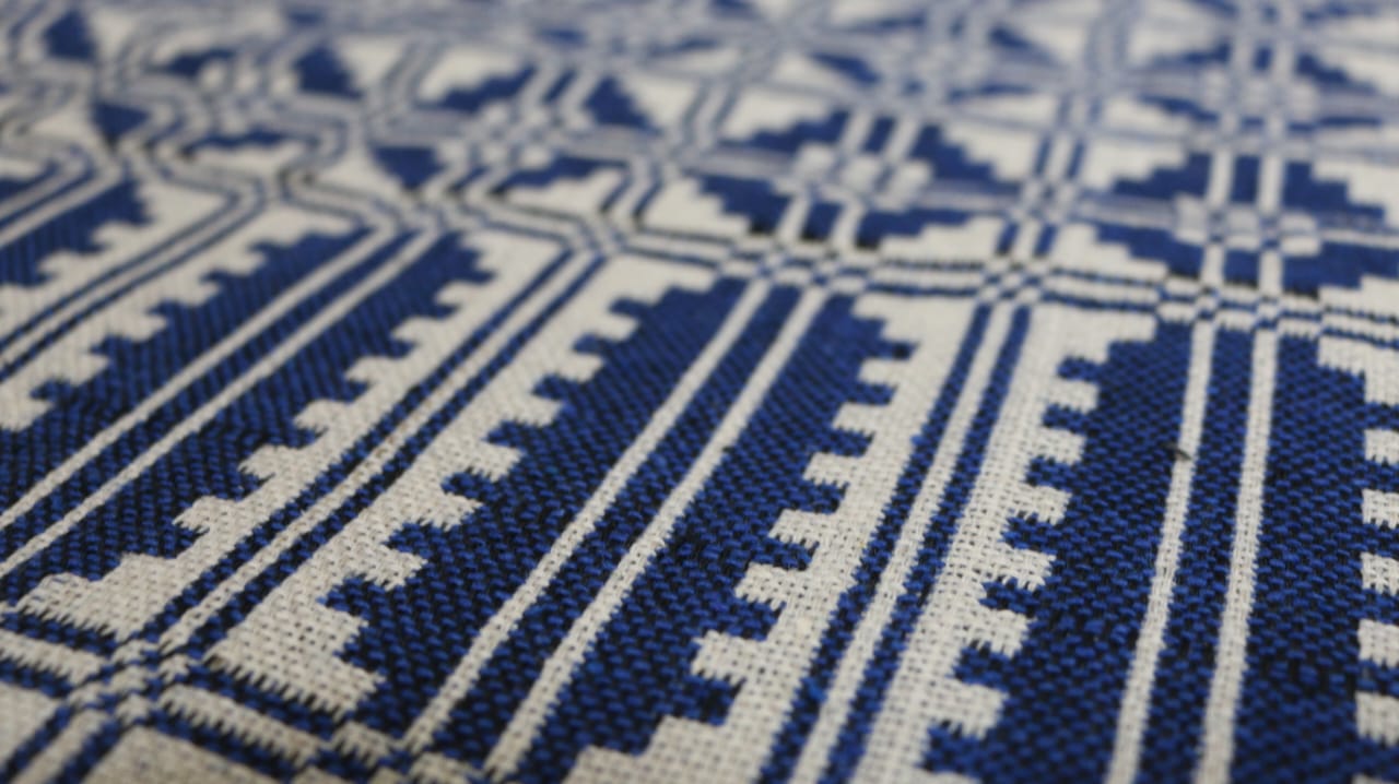 Blue & White Cotton Majnu Khes