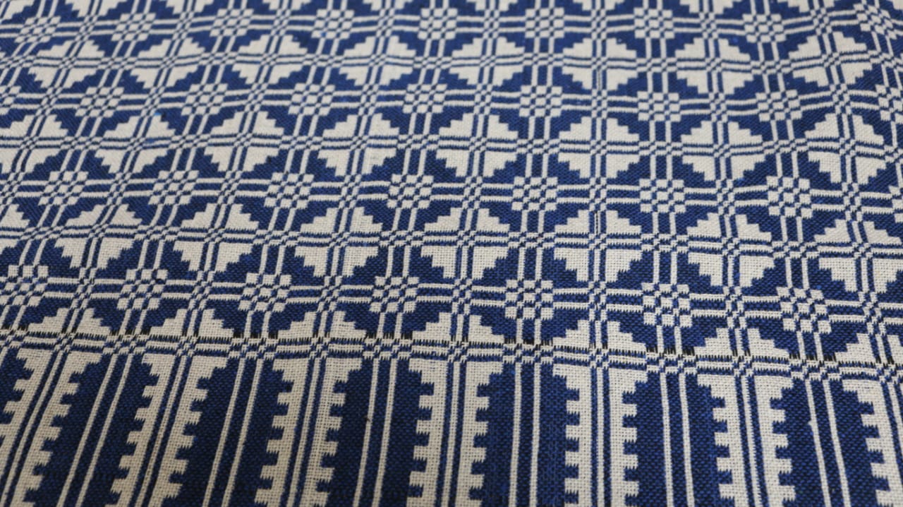 Blue & White Cotton Majnu Khes