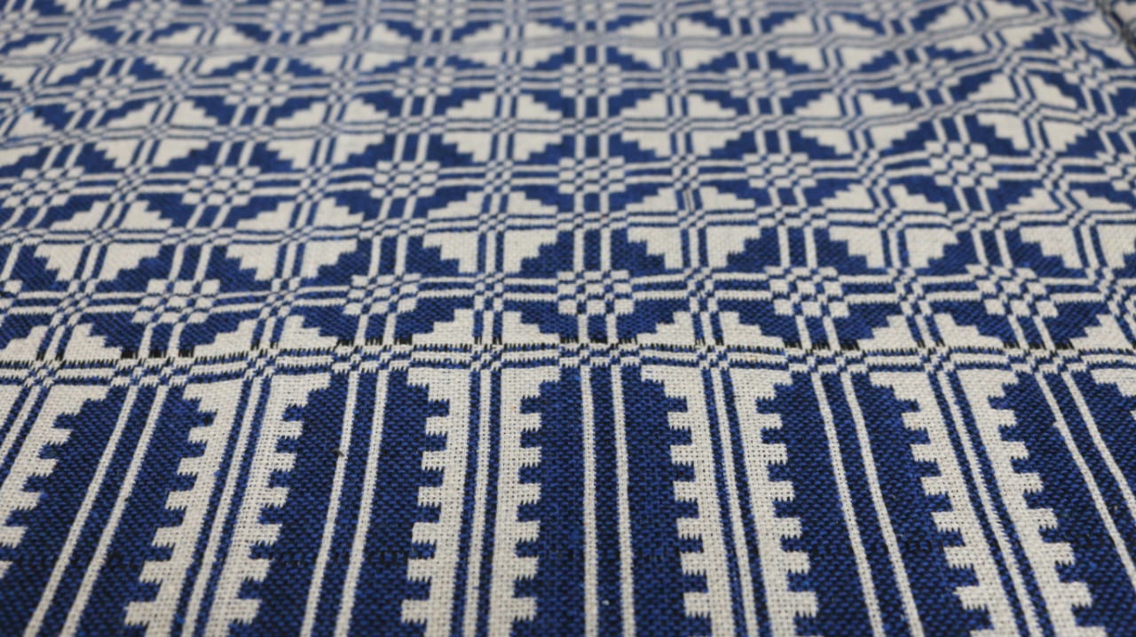 Blue & White Cotton Majnu Khes