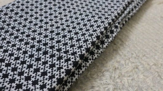 Black & White Majnu Khes