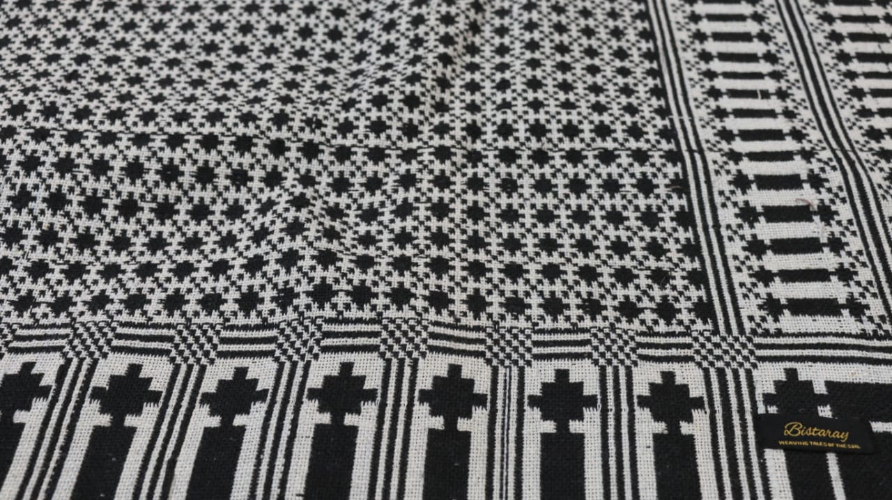 Black & White Majnu Khes