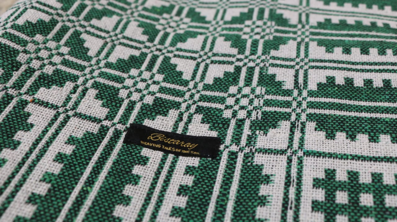 Green & White Majnu Khes