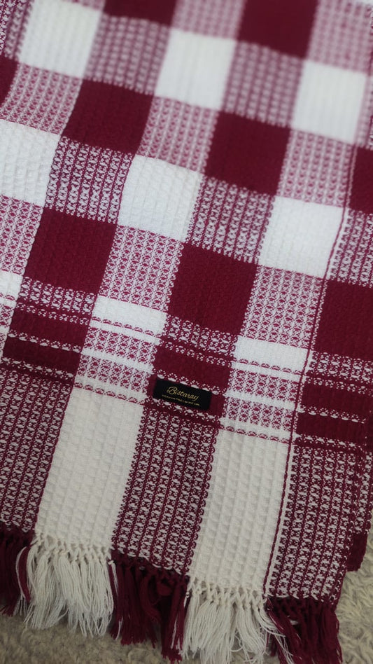 Maroon & White Woollen Khes