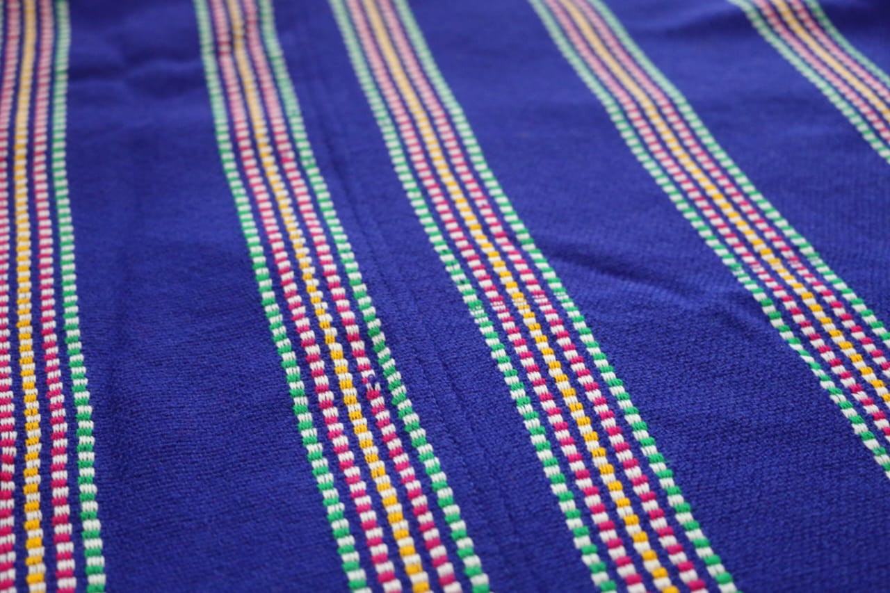 Red & Blue Woollen Khes