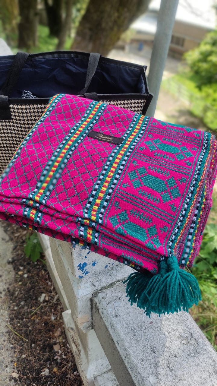 Pink & Teal lightweight Woollen Khes