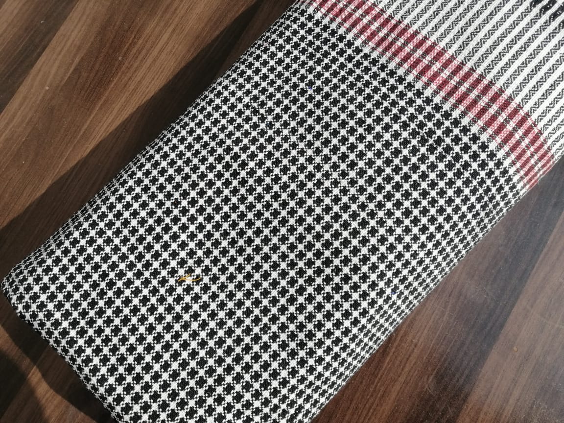 Check cotton khes handwoven by artisans – Bistaray
Traditional handspun cotton khes from Pakistan