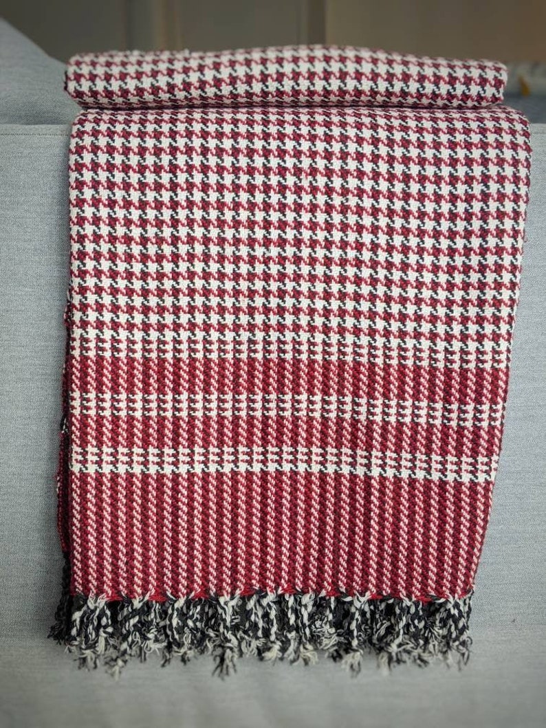 Maroon Woollen khes