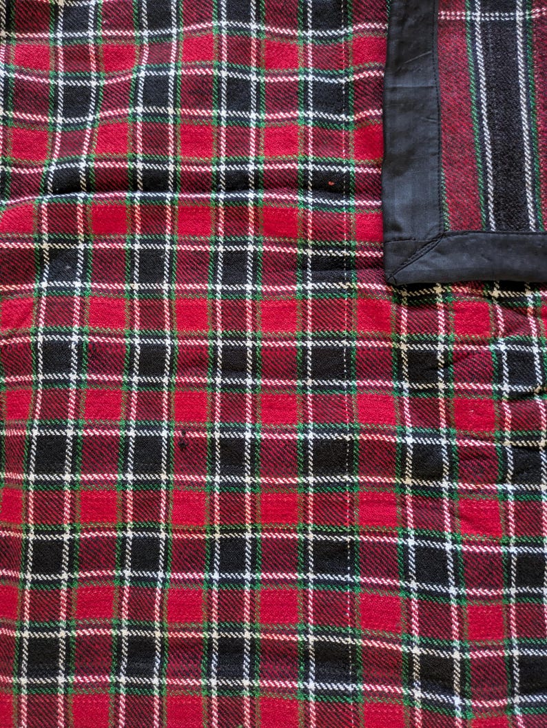 Red & Black Check Woollen Khes