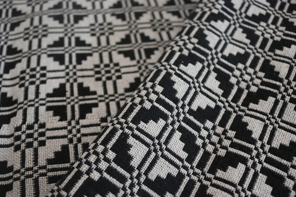 Black & White Cotton Majnu Khes