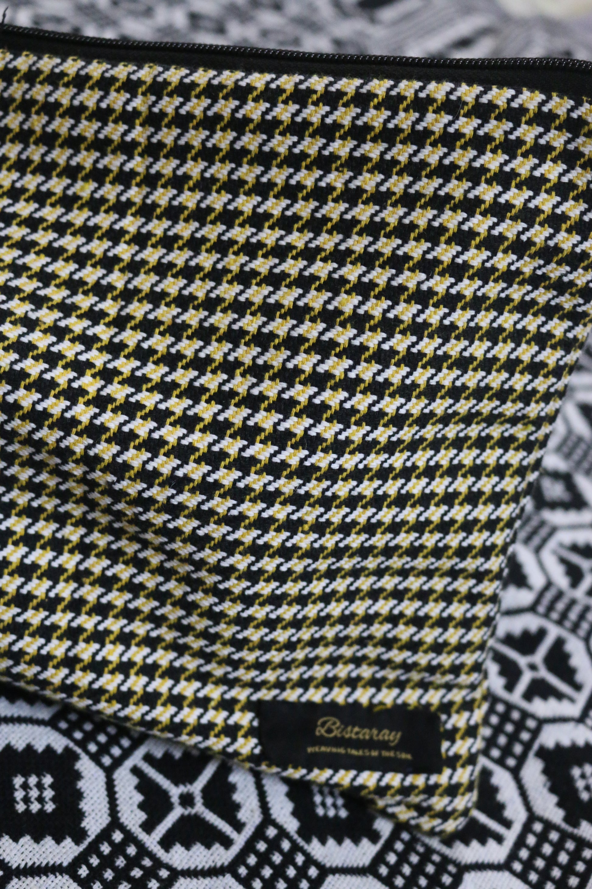 Houndstooth design pouch for tablets, Chromebooks, or travel essentials

Multi-purpose fabric pouch with houndstooth pattern"

Protective houndstooth sleeve for electronic devices or toiletries

Chic houndstooth toiletry and tablet organizer bag

Fashionable houndstooth travel pouch for electronics and accessories