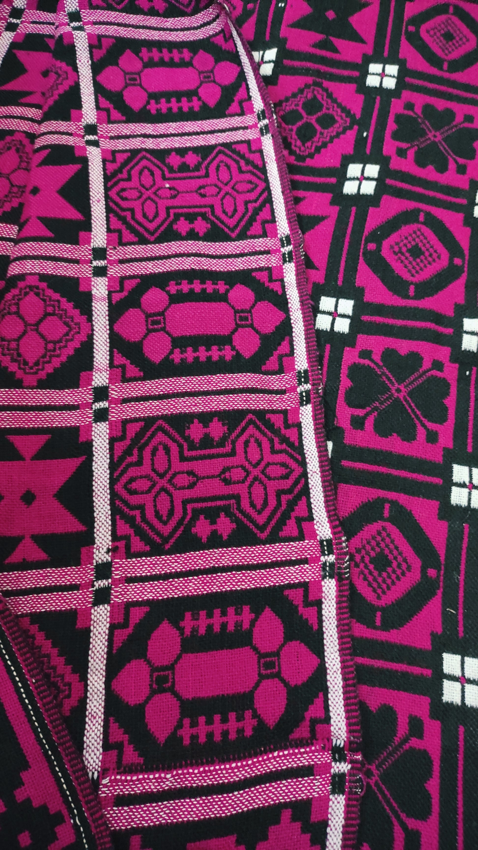 Magenta handwoven khes with geometric black and white motifs – Bistaray