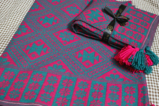 Teal & Pink Woollen Khes