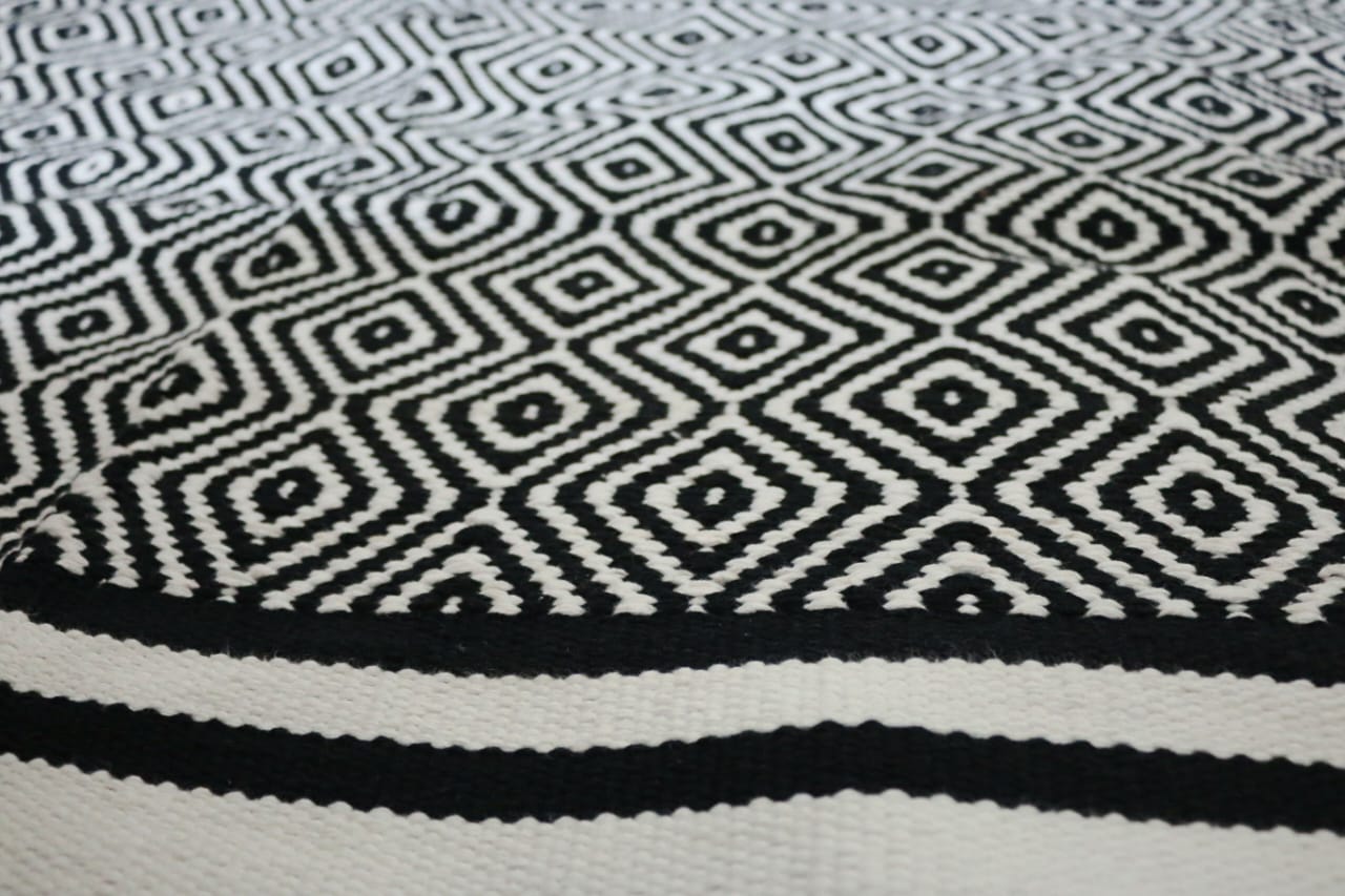 Black & White Dhurrie Rug (Handwoven)
